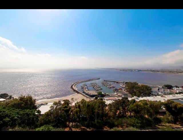 7 BEDROOM HOUSE FOR SALE IN MOUNTAIN SIDE